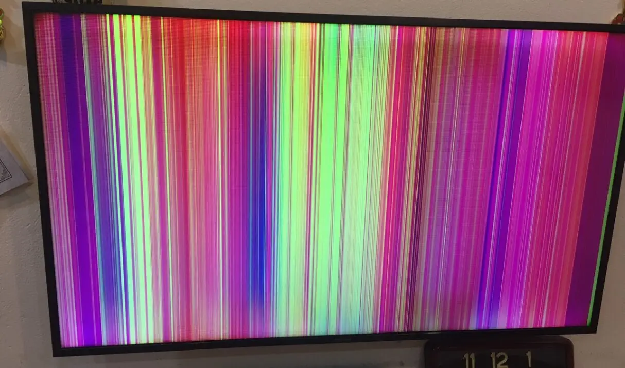 Dịch Vụ Sửa Tivi Sọc Màn Hình